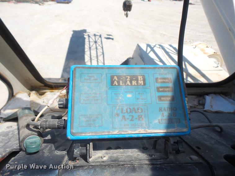 image for item DC5415 1981 P & H Omega 25 crane