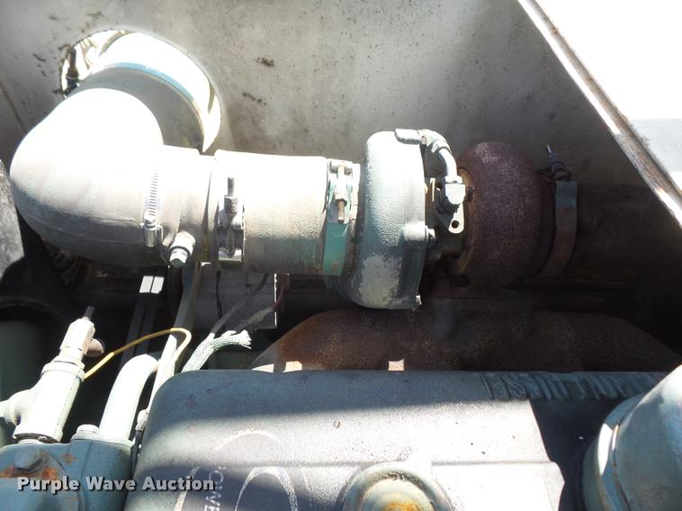 image for item DC5415 1981 P & H Omega 25 crane