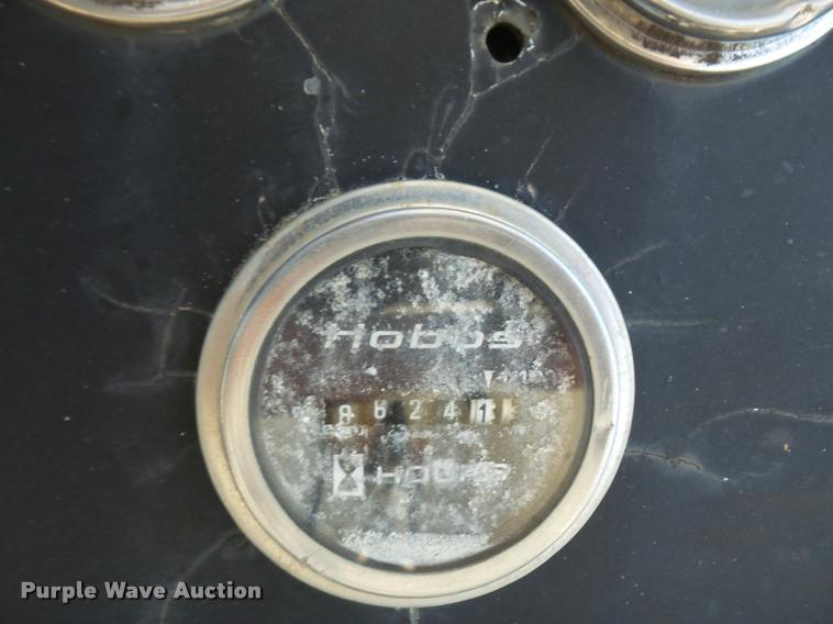 image for item DC5415 1981 P & H Omega 25 crane