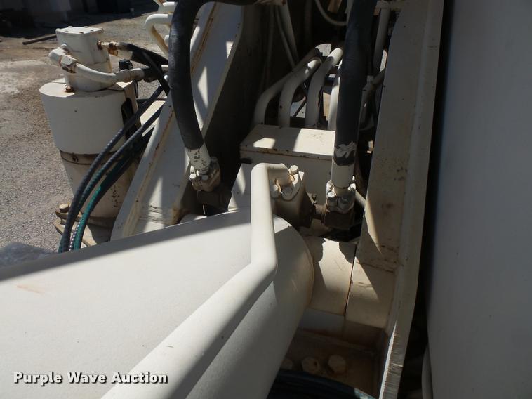 image for item DC5415 1981 P & H Omega 25 crane