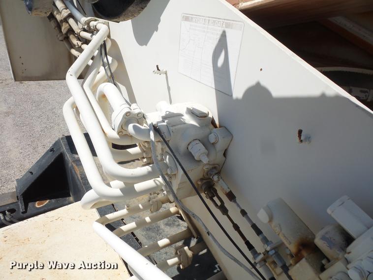 image for item DC5415 1981 P & H Omega 25 crane