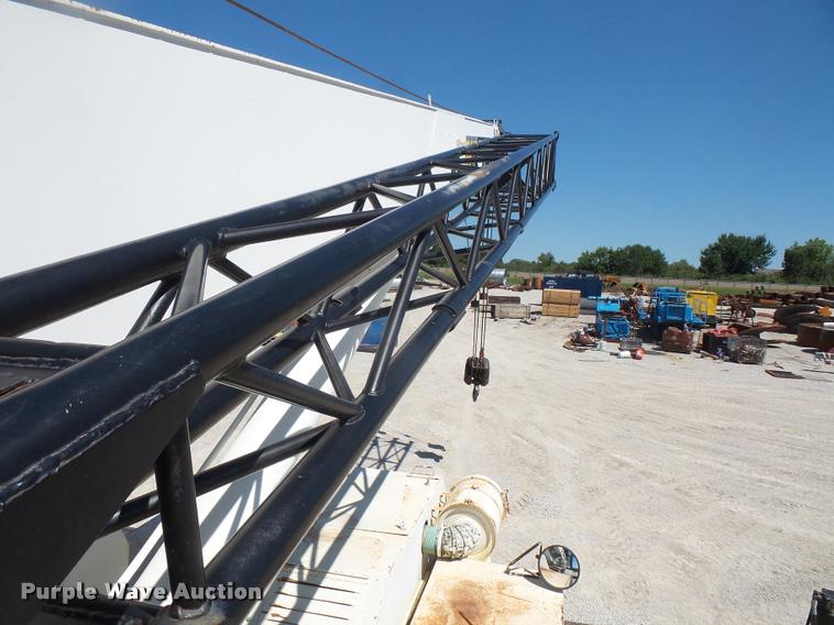 image for item DC5415 1981 P & H Omega 25 crane