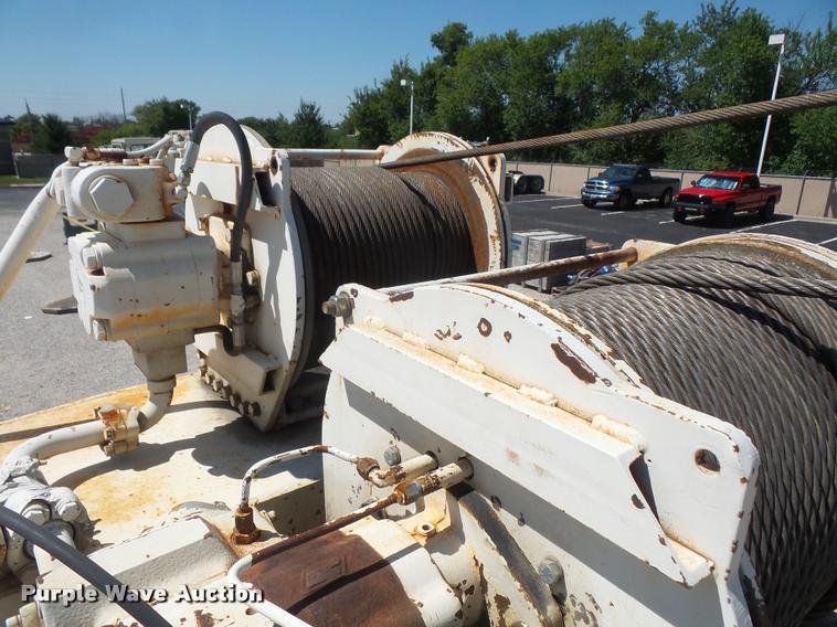 image for item DC5415 1981 P & H Omega 25 crane