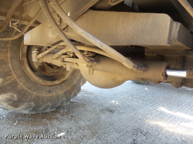 image for item DC5415 1981 P & H Omega 25 crane