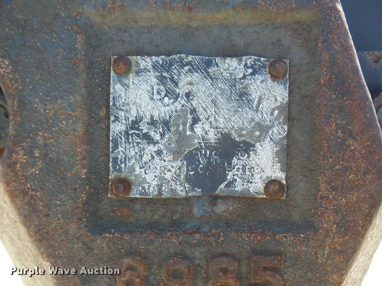 image for item DC5415 1981 P & H Omega 25 crane