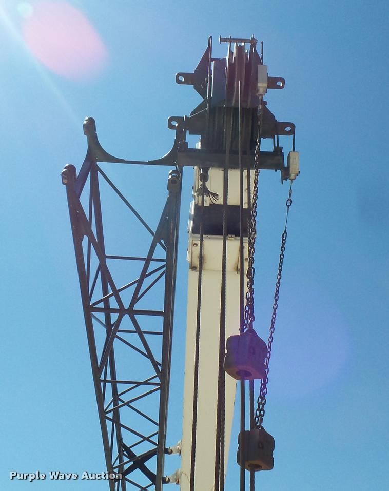 image for item DC5415 1981 P & H Omega 25 crane