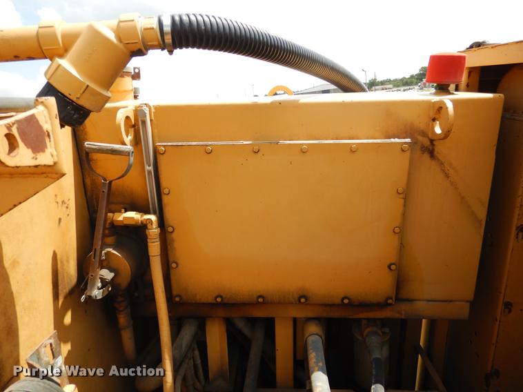 image for item DC5995 1986 Caterpillar PR-450 cold milling machine