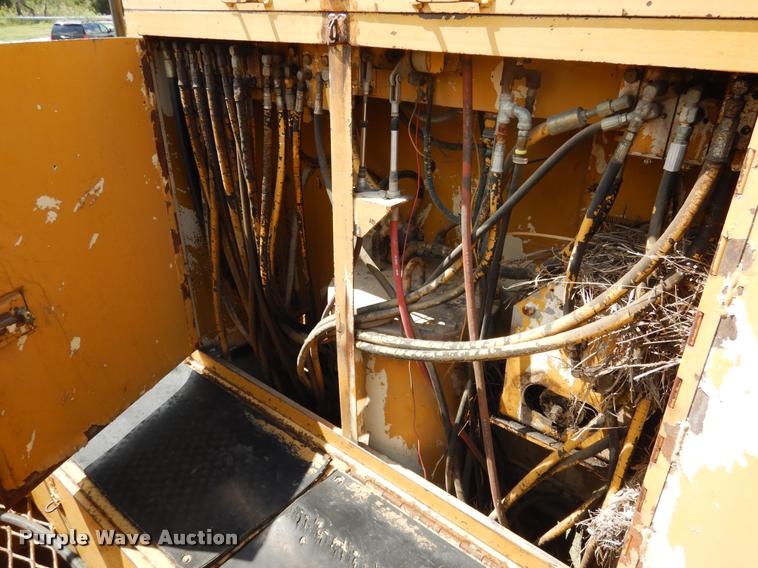 image for item DC5996 1989 Caterpillar PR-450 cold milling machine