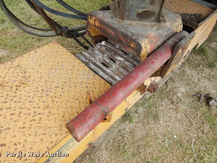 image for item DC5996 1989 Caterpillar PR-450 cold milling machine