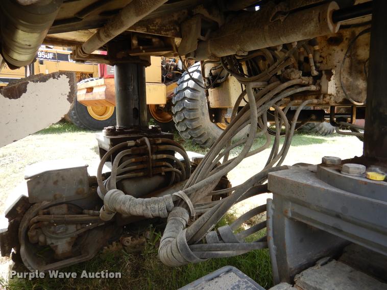 image for item DC5997 2005 Wirtgen W1200F cold milling machine