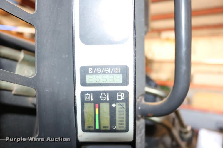 image for item DD0176 2009 New Holland L175 skid steer