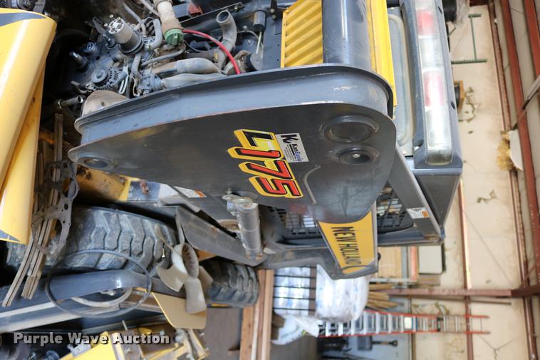 image for item DD0176 2009 New Holland L175 skid steer