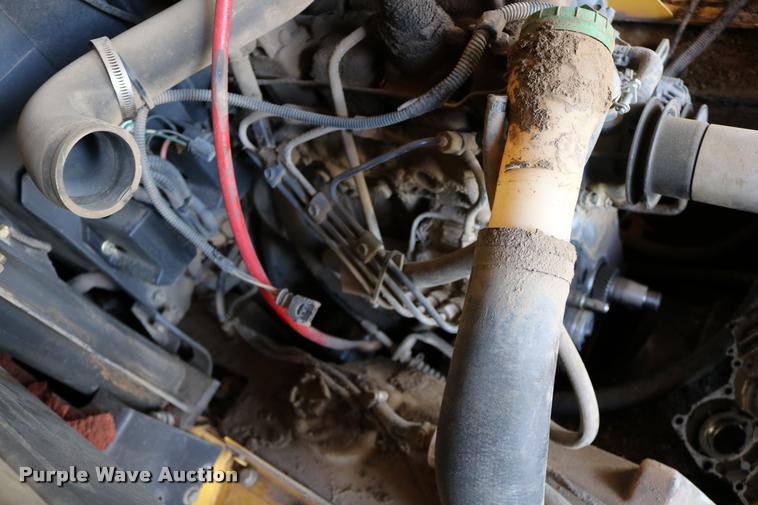 image for item DD0176 2009 New Holland L175 skid steer