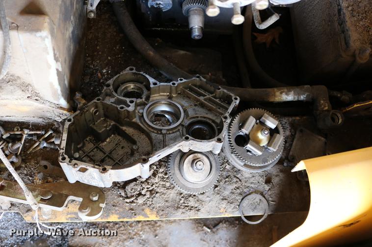 image for item DD0176 2009 New Holland L175 skid steer