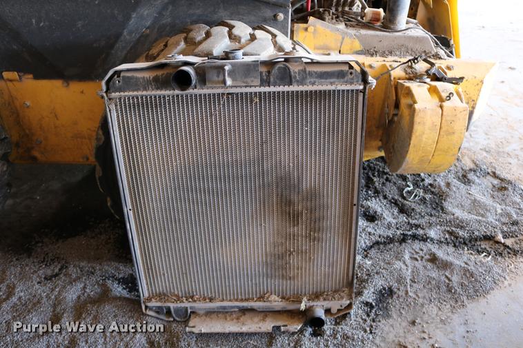 image for item DD0176 2009 New Holland L175 skid steer