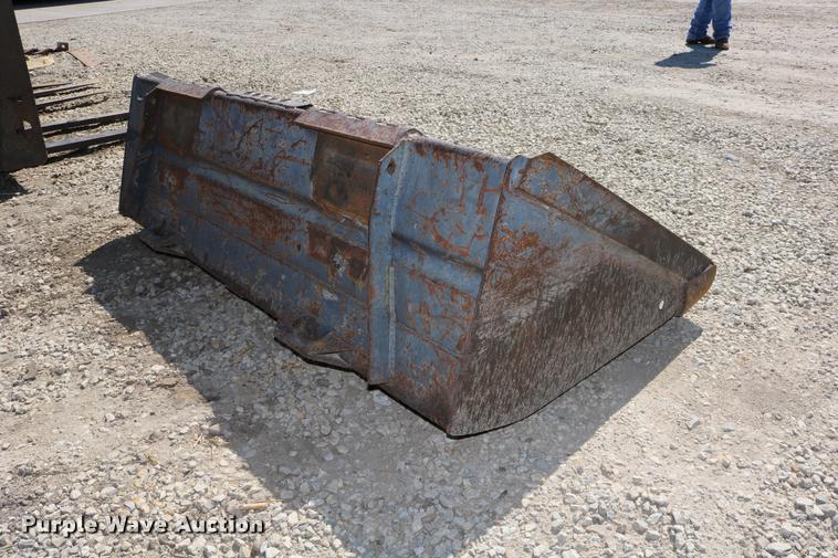 image for item DD0176 2009 New Holland L175 skid steer