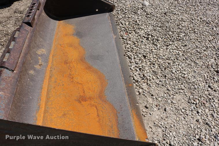 image for item DD0176 2009 New Holland L175 skid steer