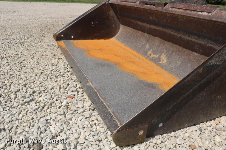 image for item DD0176 2009 New Holland L175 skid steer