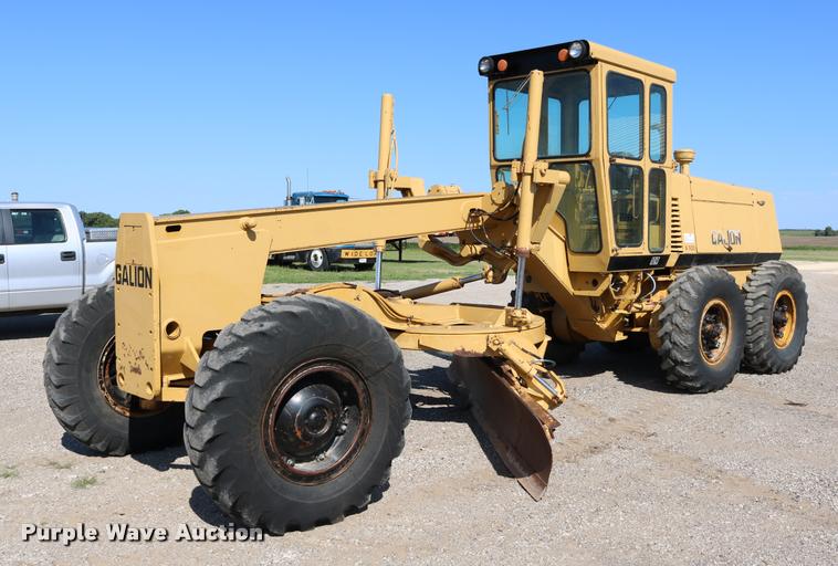 image for item DD0225 1982 Galion A500 motor grader