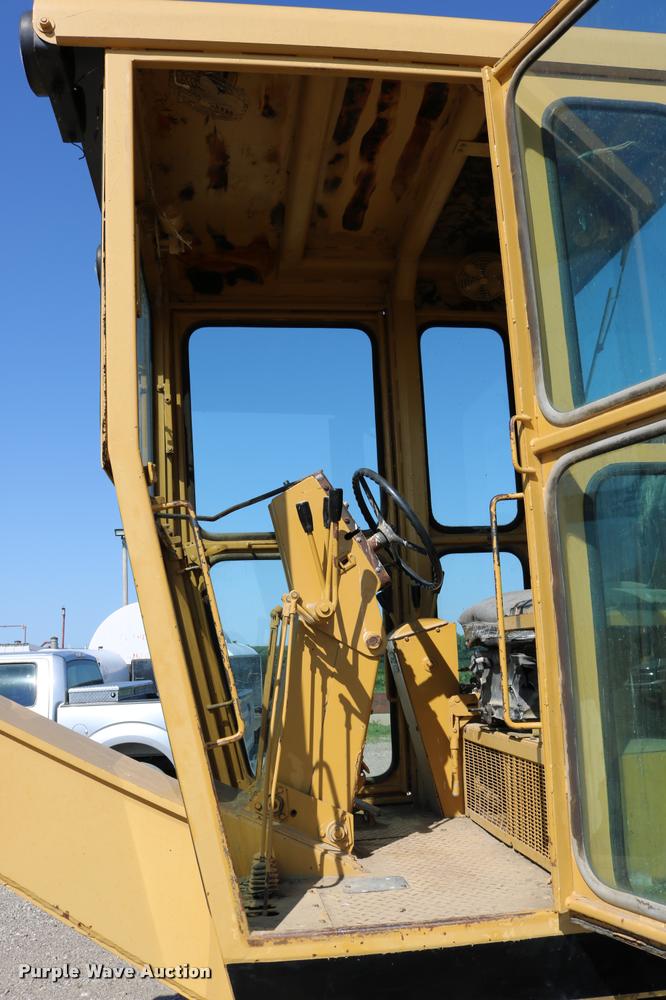 image for item DD0225 1982 Galion A500 motor grader