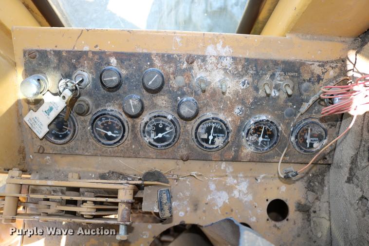 image for item DD0225 1982 Galion A500 motor grader