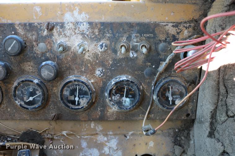image for item DD0225 1982 Galion A500 motor grader
