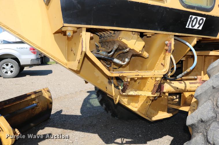 image for item DD0225 1982 Galion A500 motor grader