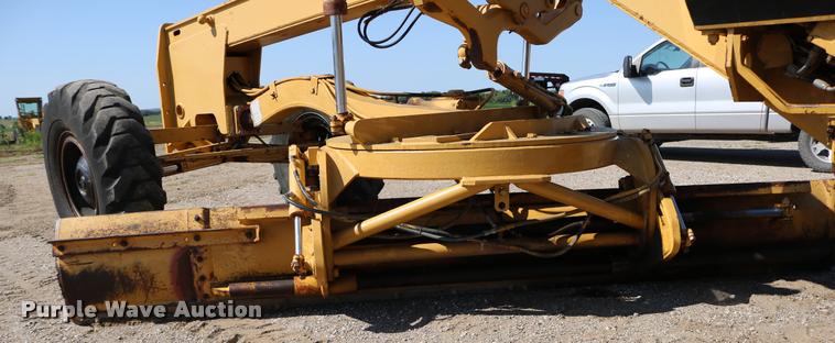 image for item DD0225 1982 Galion A500 motor grader