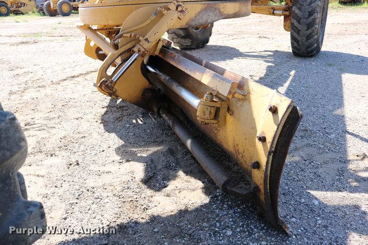 image for item DD0225 1982 Galion A500 motor grader