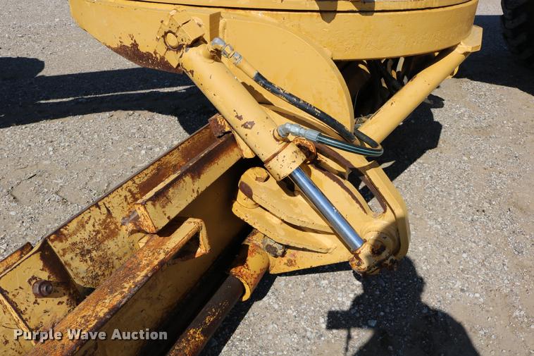 image for item DD0225 1982 Galion A500 motor grader