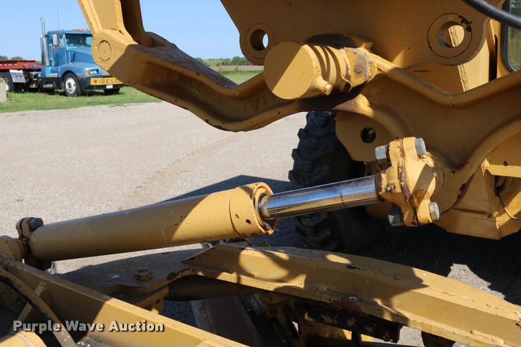 image for item DD0225 1982 Galion A500 motor grader