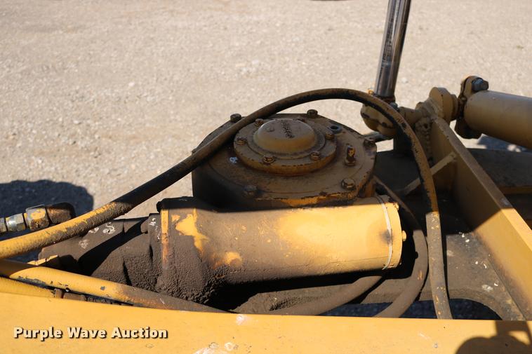 image for item DD0225 1982 Galion A500 motor grader