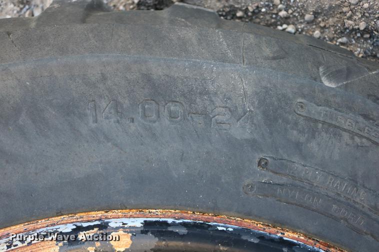 image for item DD0225 1982 Galion A500 motor grader