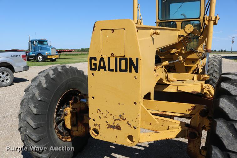 image for item DD0225 1982 Galion A500 motor grader