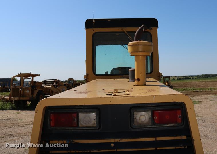 image for item DD0225 1982 Galion A500 motor grader