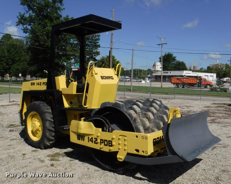 image for item DD0868 1987 Bomag BW142PDB padfoot roller
