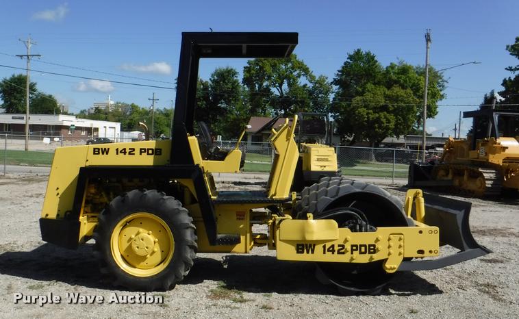 image for item DD0868 1987 Bomag BW142PDB padfoot roller