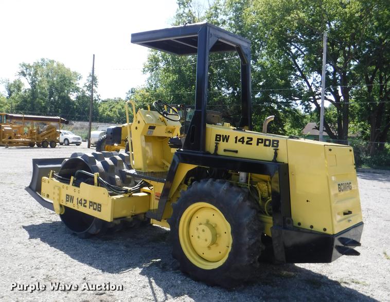 image for item DD0868 1987 Bomag BW142PDB padfoot roller