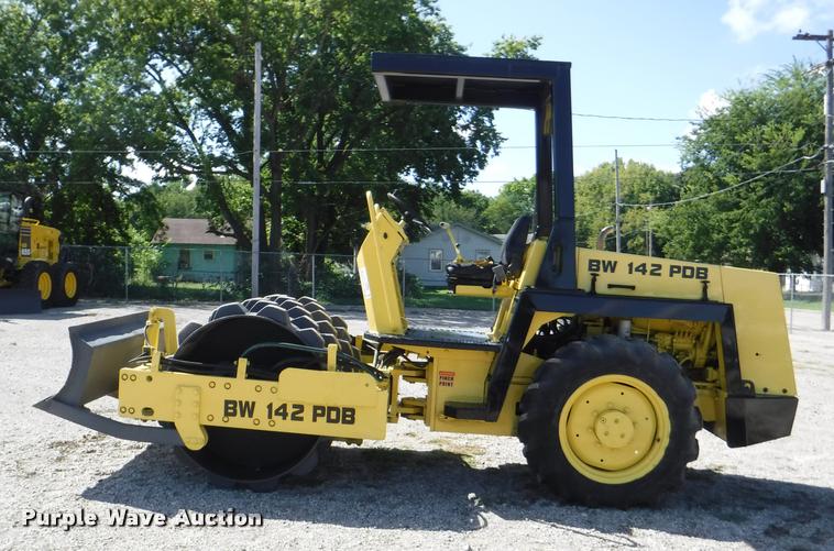 image for item DD0868 1987 Bomag BW142PDB padfoot roller
