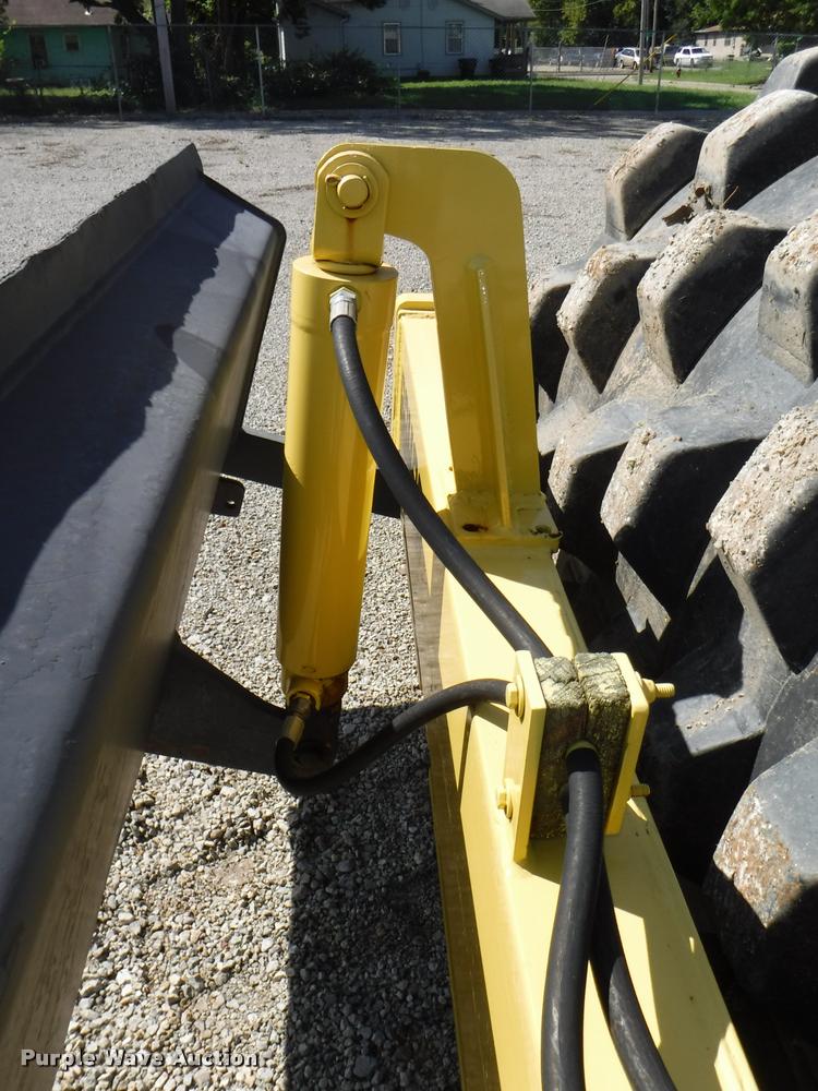 image for item DD0868 1987 Bomag BW142PDB padfoot roller