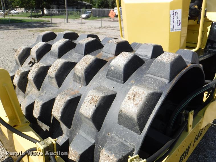 image for item DD0868 1987 Bomag BW142PDB padfoot roller