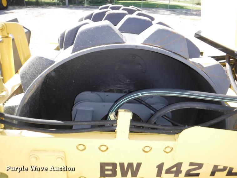 image for item DD0868 1987 Bomag BW142PDB padfoot roller