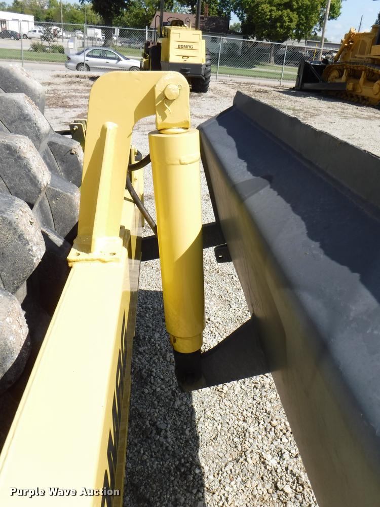 image for item DD0868 1987 Bomag BW142PDB padfoot roller