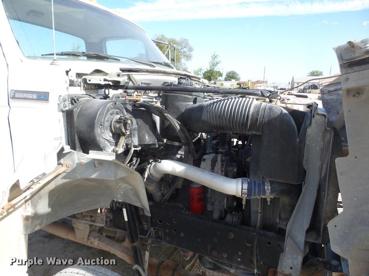 image for item DD1562 1997 Ford F800 truck cab and chassis