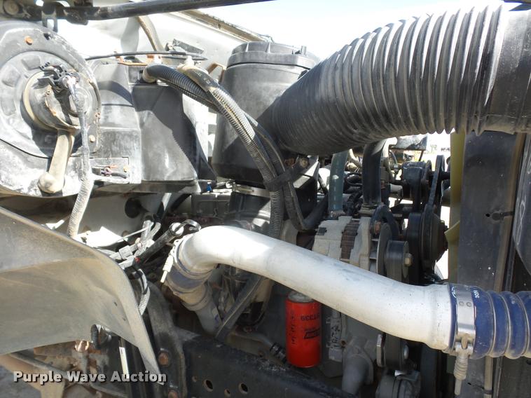 image for item DD1562 1997 Ford F800 truck cab and chassis