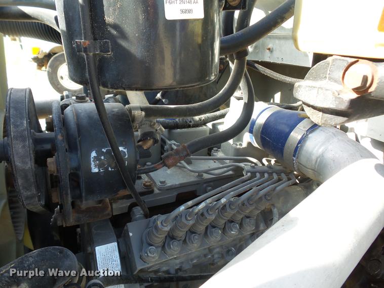 image for item DD1562 1997 Ford F800 truck cab and chassis