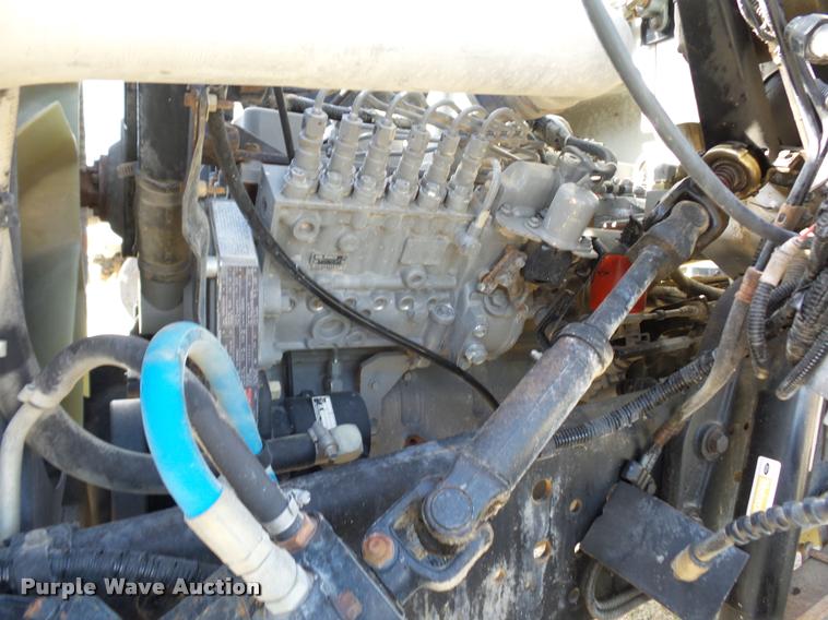 image for item DD1562 1997 Ford F800 truck cab and chassis