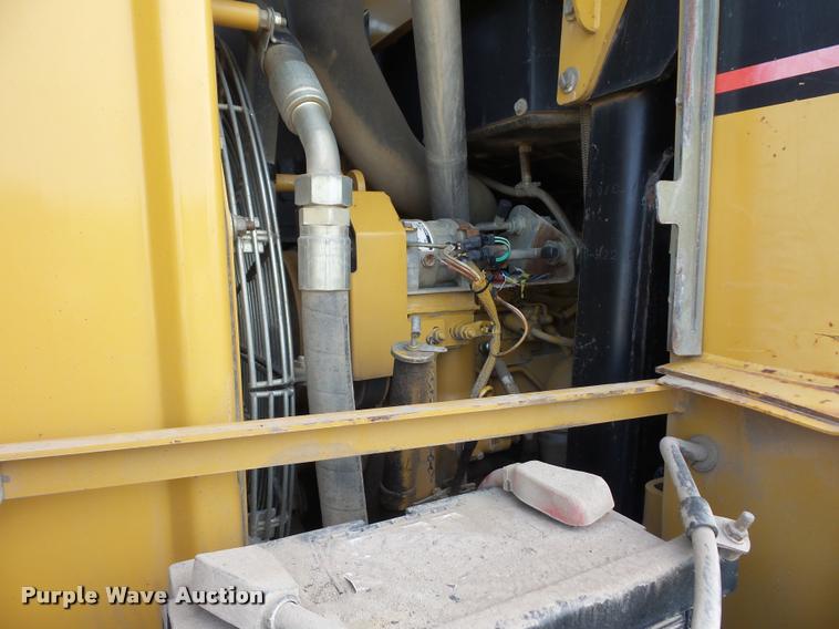 image for item DD1567 2004 Caterpillar 963C track loader