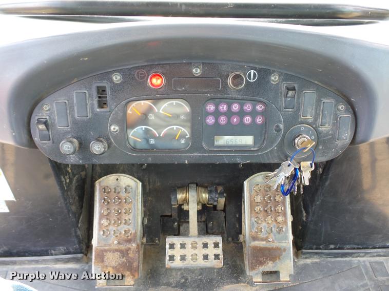 image for item DD1567 2004 Caterpillar 963C track loader