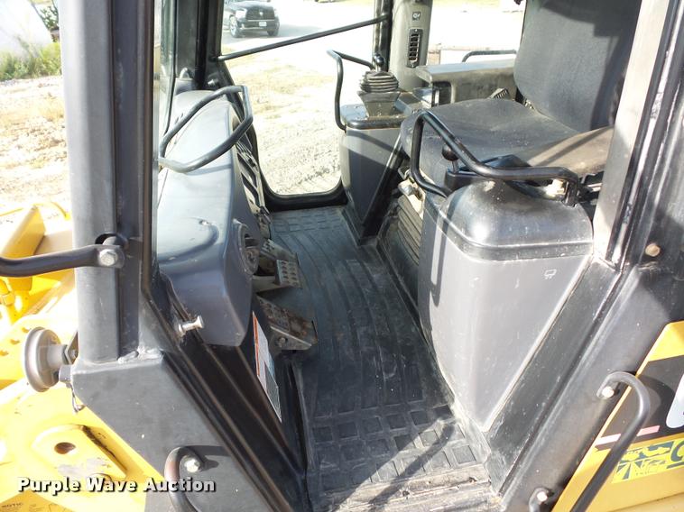 image for item DD1567 2004 Caterpillar 963C track loader